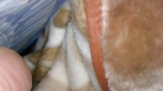 ایک سخت ڈک پر سوار ہ ...